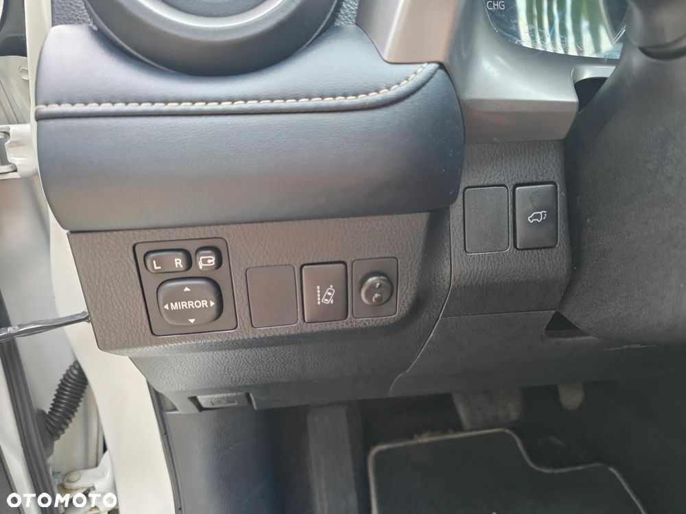 Toyota RAV4 Hybrid Premium 4x2 - 21