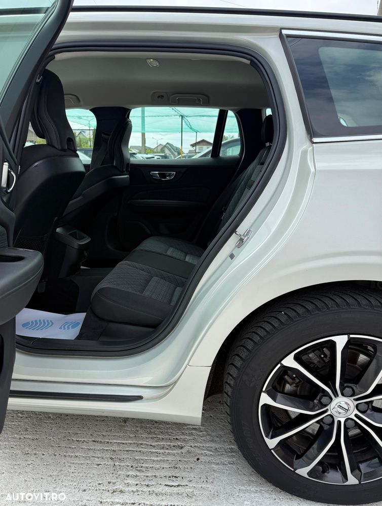 Volvo V60 B4 D Geartronic Momentum Pro - 26