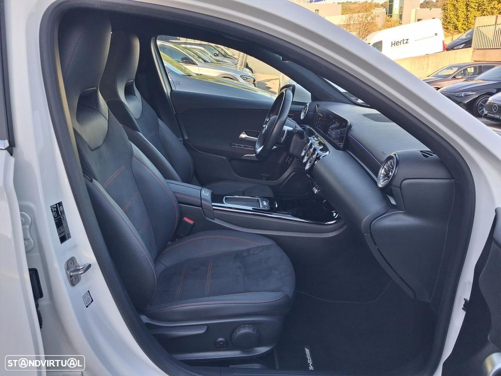 Mercedes-Benz A 250 e AMG Line - 13