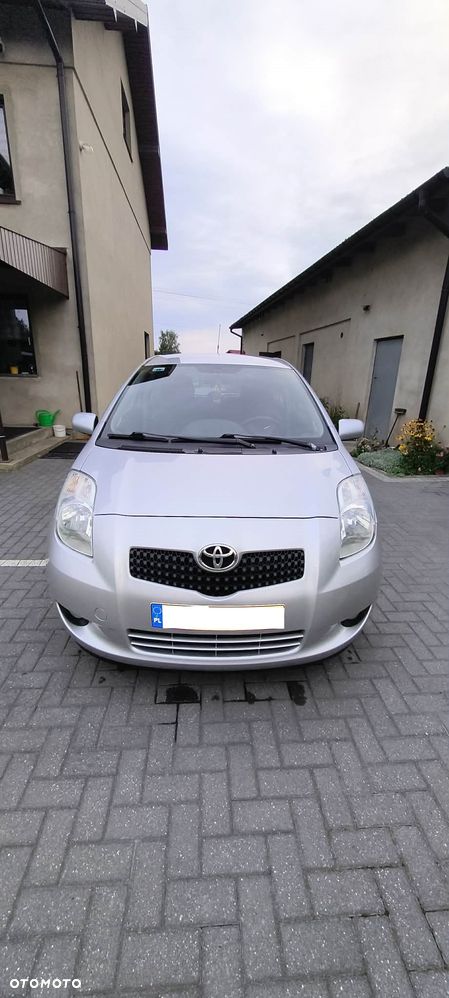 Toyota Yaris 1.3 Luna A/C - 1