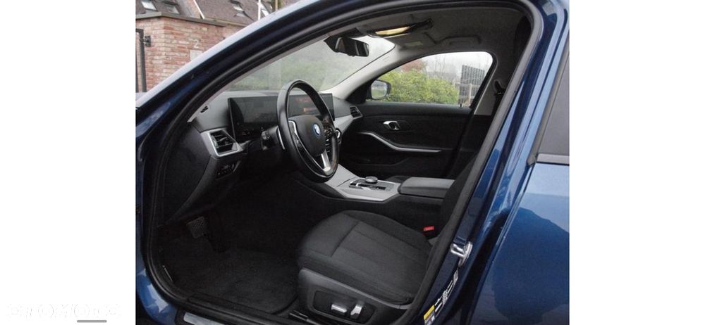 BMW Seria 3 320i GPF Luxury Line sport - 11