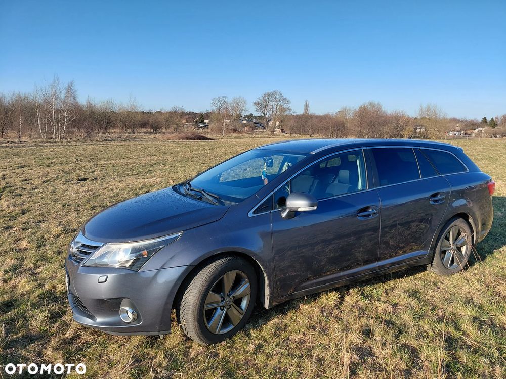 Toyota Avensis 1.8 Edition (2014) - 1