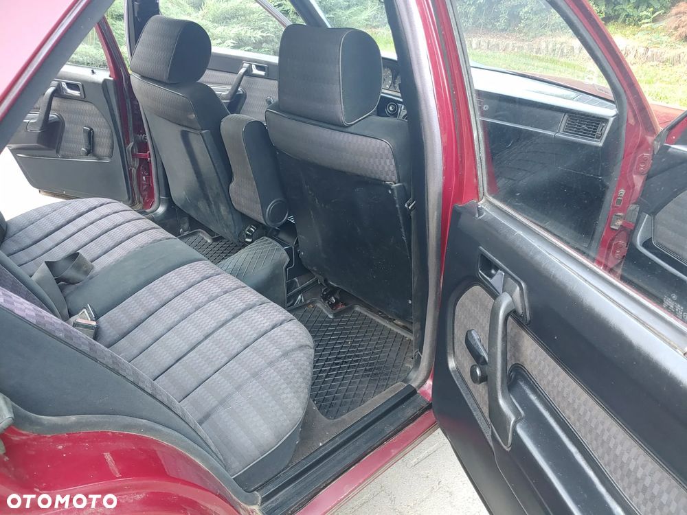 Mercedes-Benz W201 (190) - 20