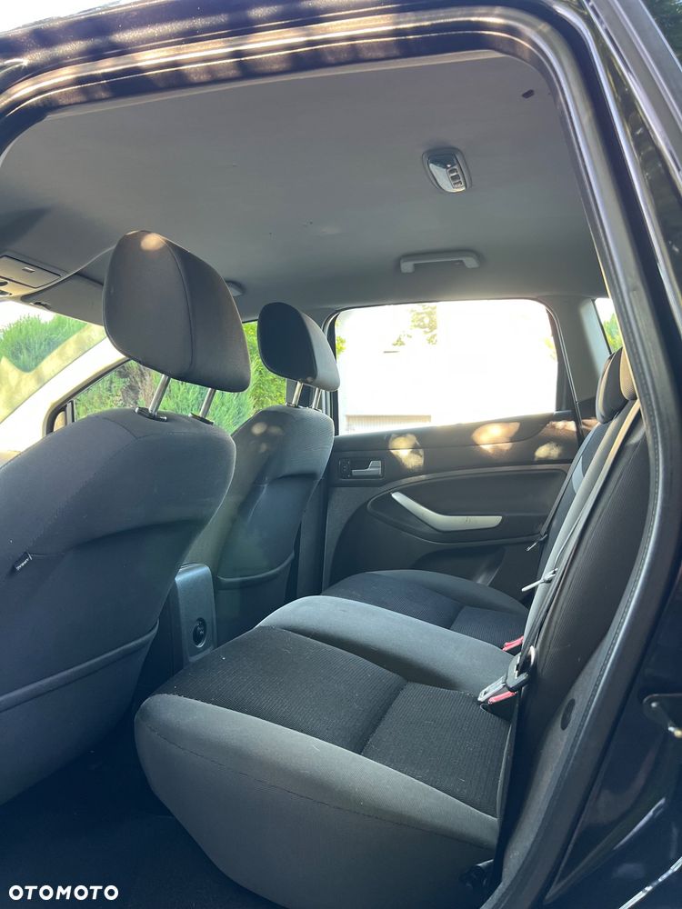 Ford Kuga 2.0 TDCi 4x4 Titanium - 23