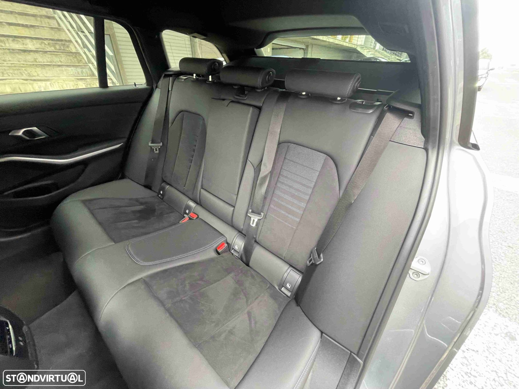 BMW 320 d Touring Pack Desportivo M Auto - 10