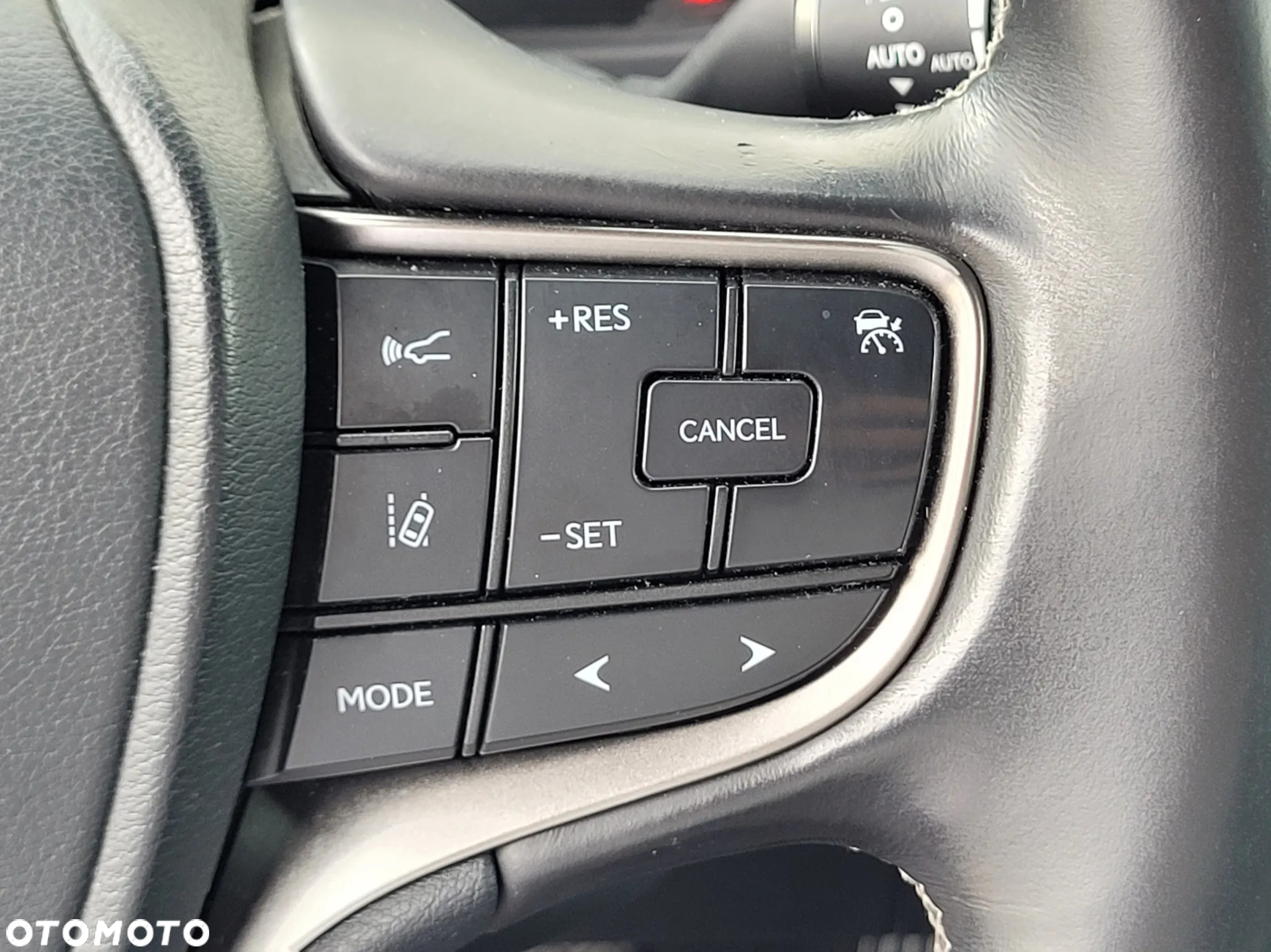 Lexus UX 200 Elegance 2WD - 24