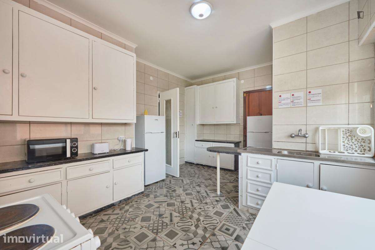 Quarto - localizado em Entrecampos Lisbon - Grande imagem: 5/29