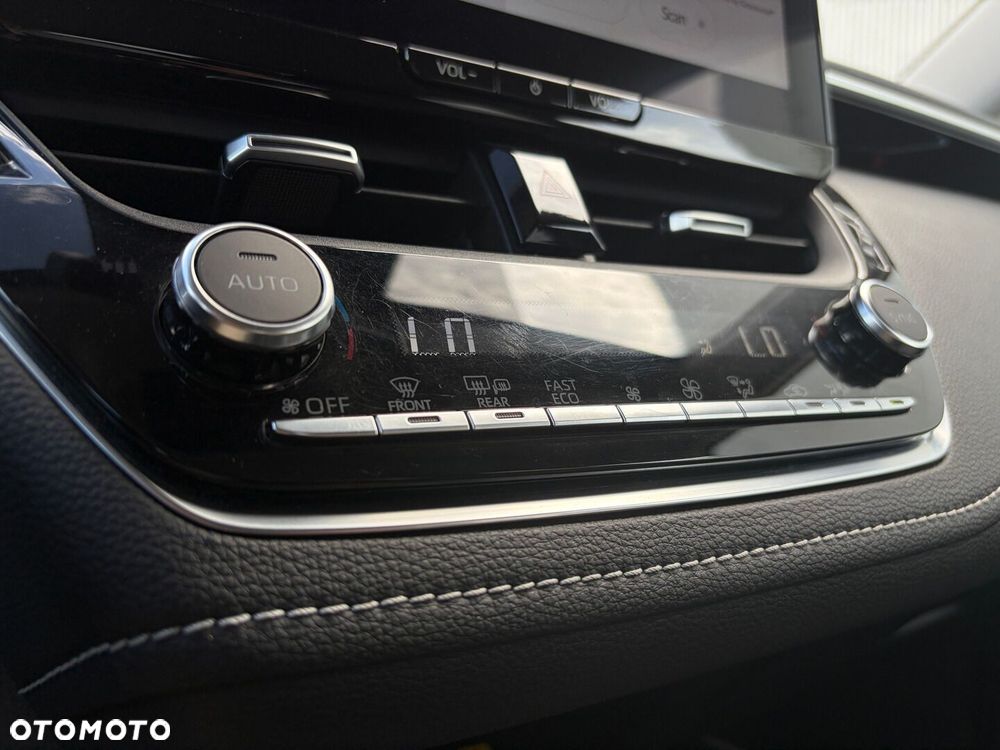 Toyota Corolla 1.8 Hybrid Style - 22