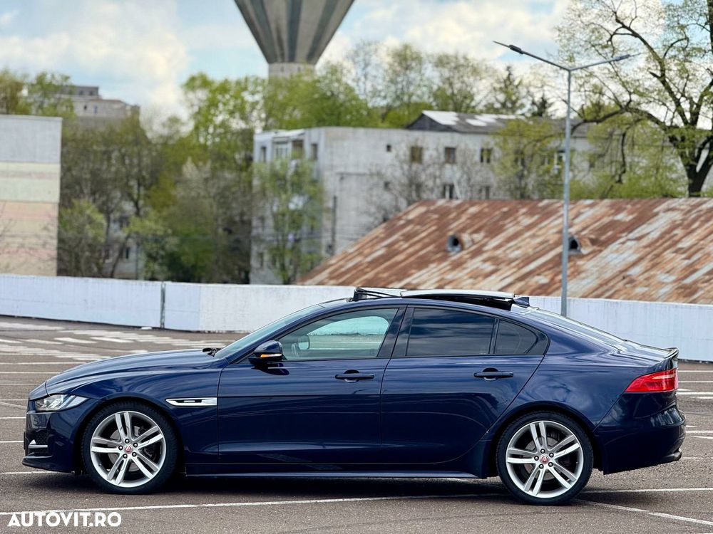 Jaguar XE 2.0 R-Sport - 4
