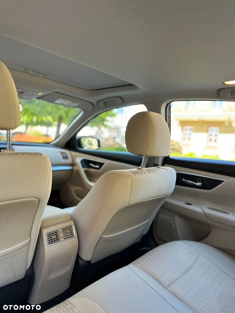 Nissan Altima - 18