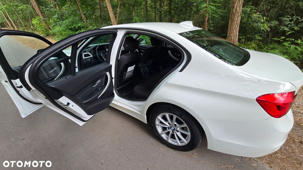 BMW Seria 3 318i Advantage - 2