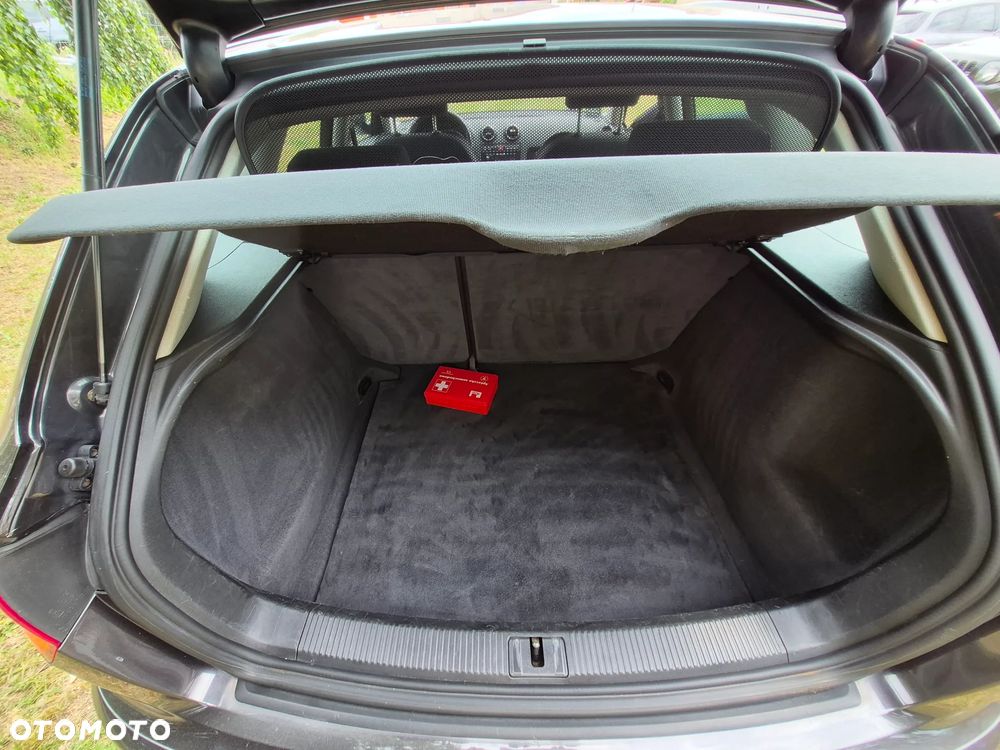 Audi A3 Sportback 1.6 FSI Ambiente - 15
