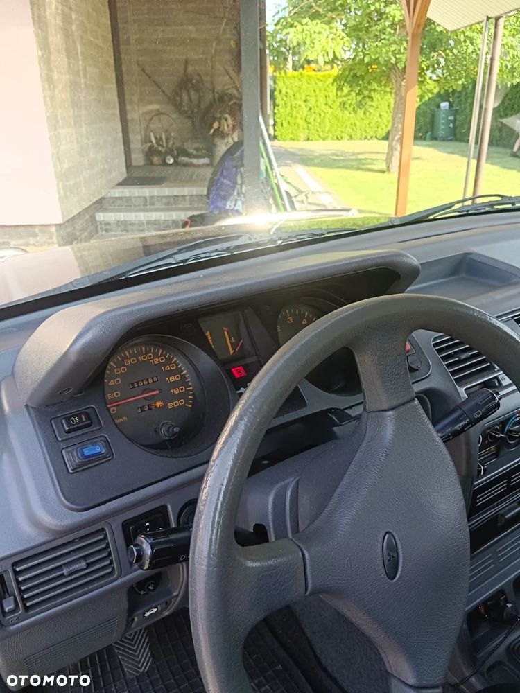 Mitsubishi Pajero 2.5 TD GLS - 5