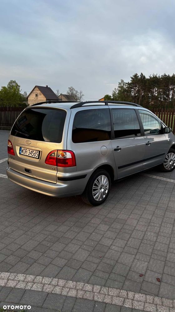 Ford Galaxy - 8