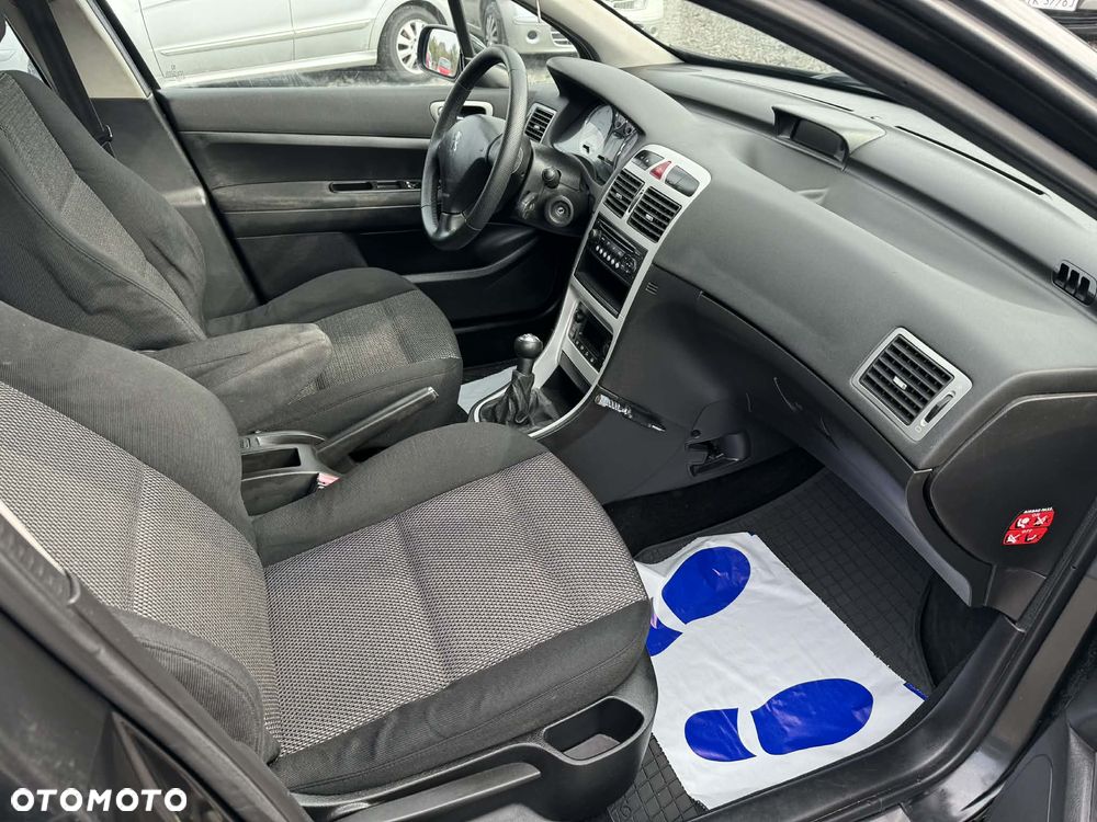 Peugeot 307 1.6 HDI Trendy - 17