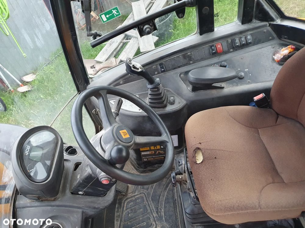 JCB 409 - 3