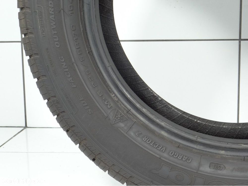 Opony całoroczne 225/55R17C 104/102H Goodyear - 4