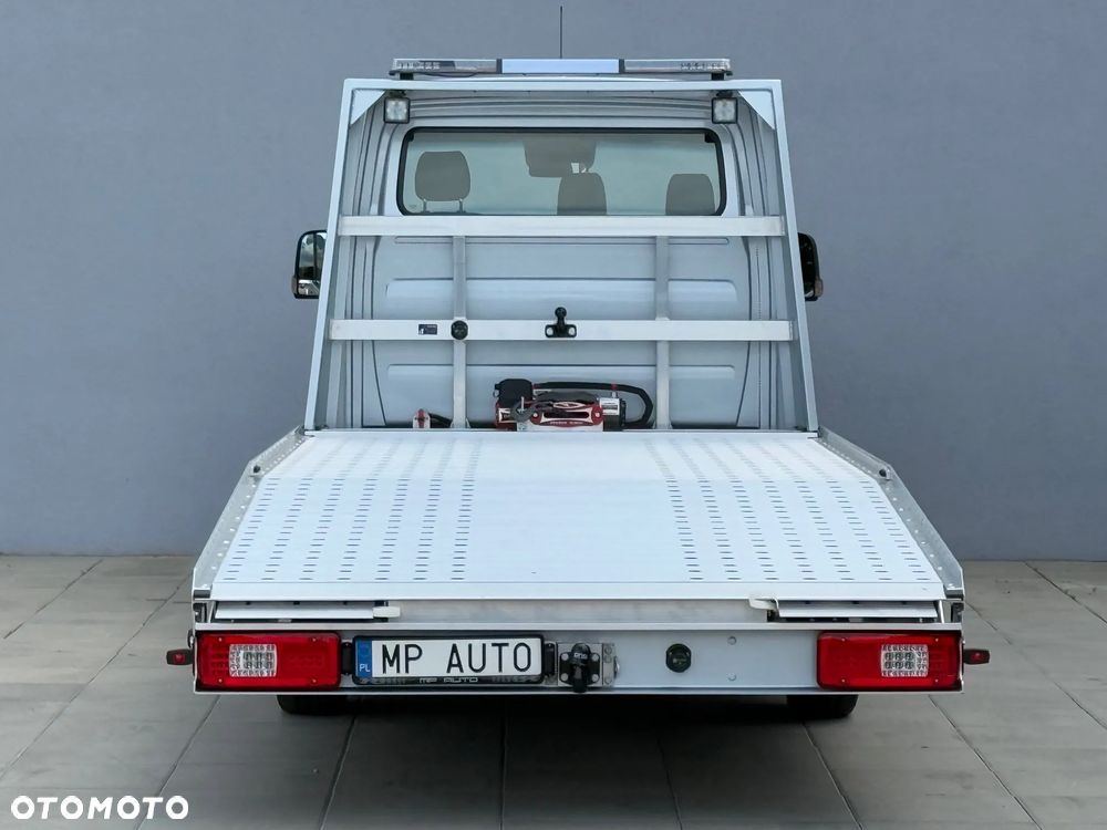 Mercedes-Benz Sprinter - 5