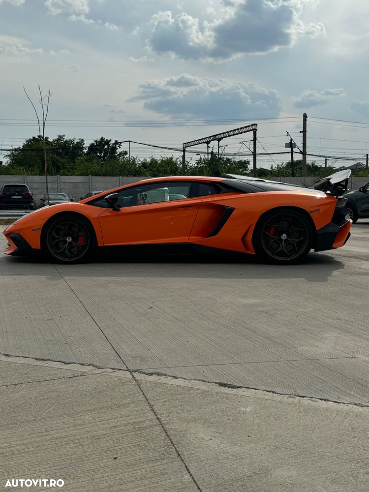 Lamborghini Aventador LP 700-4 - 3