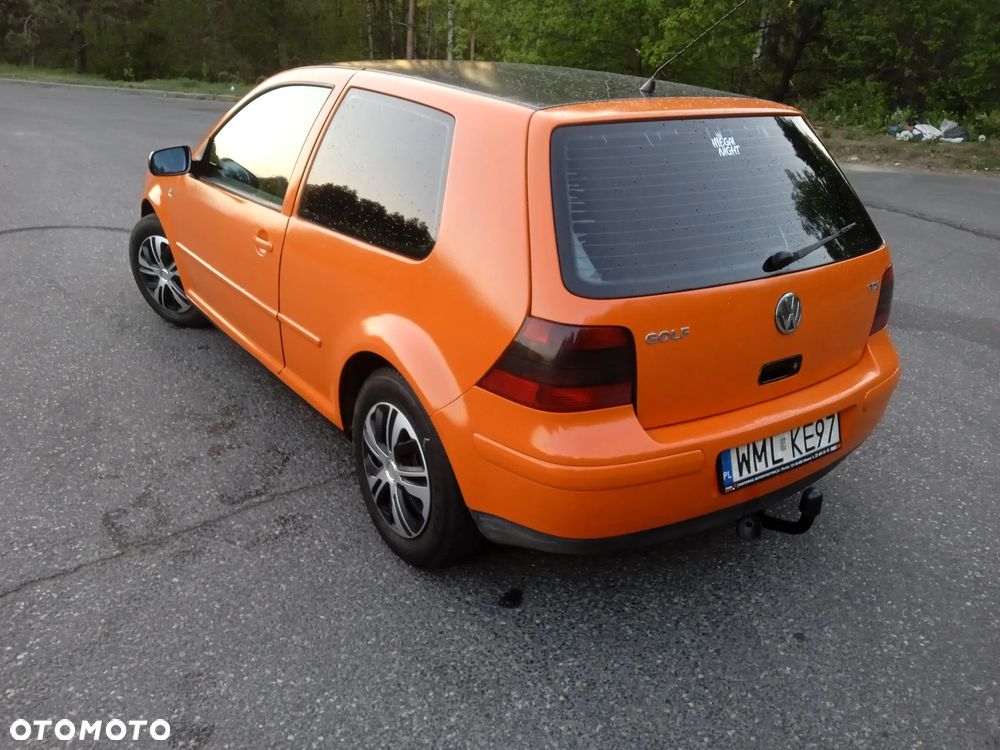 Volkswagen Golf - 3
