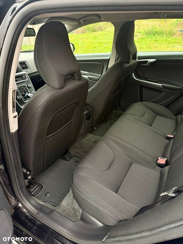 Volvo V60 Cross Country D3 Geartronic Momentum - 10