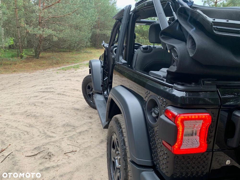 Jeep Wrangler - 22