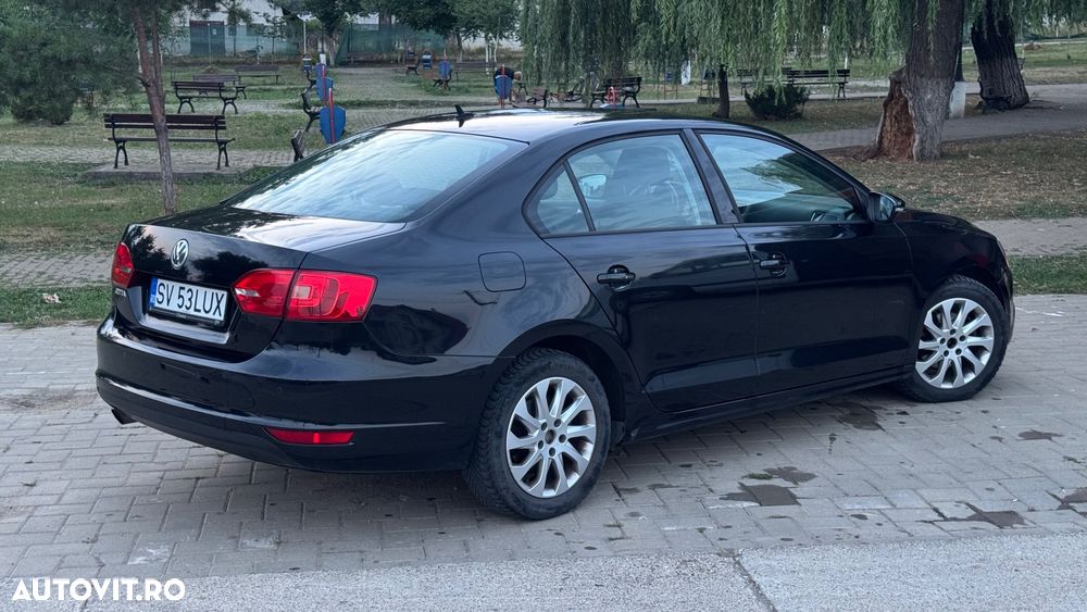 Volkswagen Jetta 1.2 TSI BMT Trendline - 6