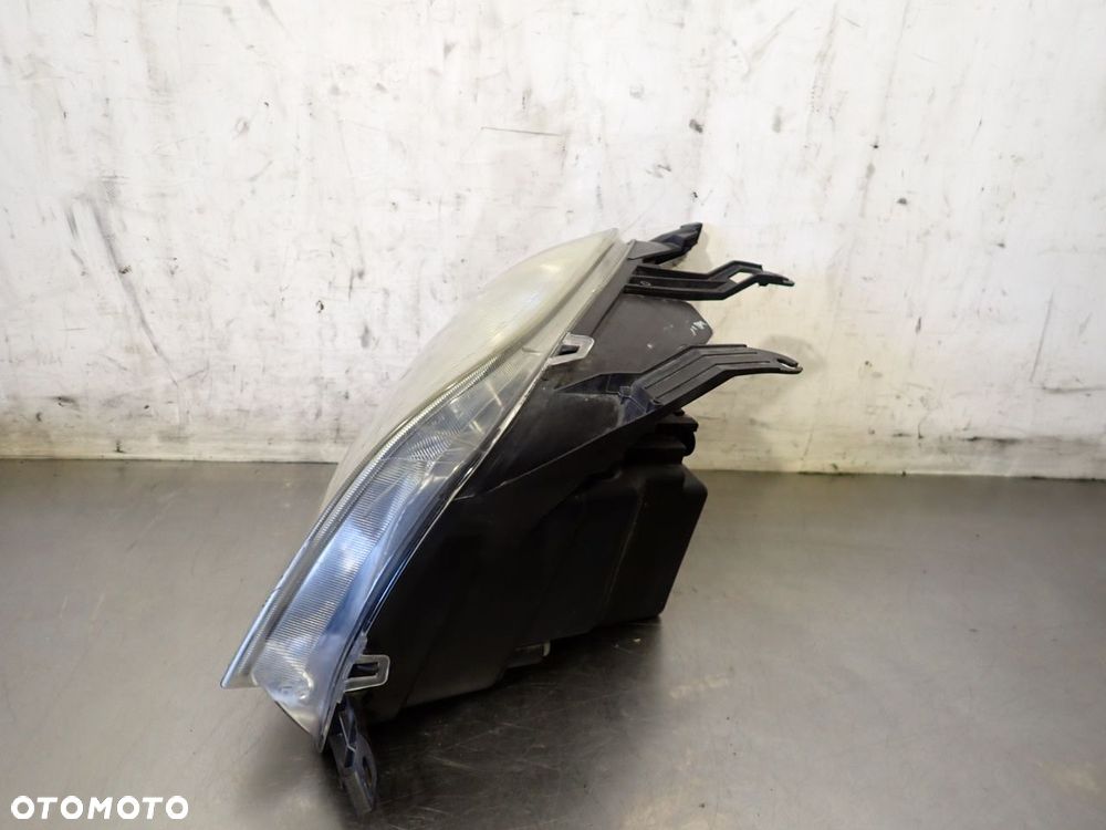 LAMPA PRAWA PRZEDNIA FORD FUSION 084311155R - 7