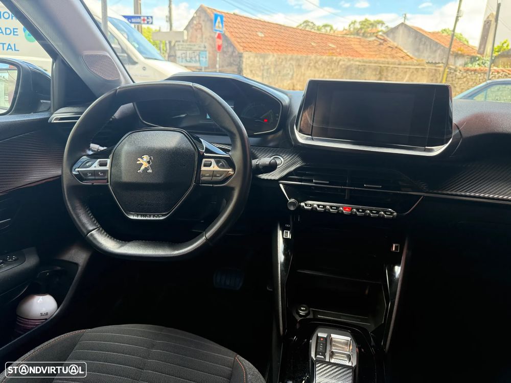 Peugeot e-208 E-Style - 17