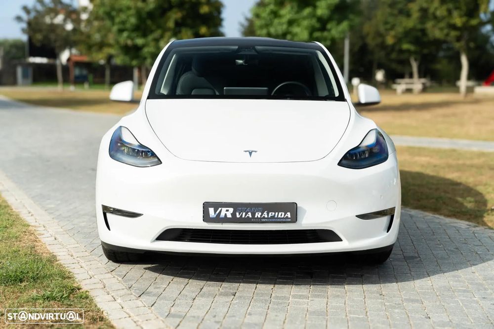 Tesla Model Y Long Range Dual Motor AWD - 3