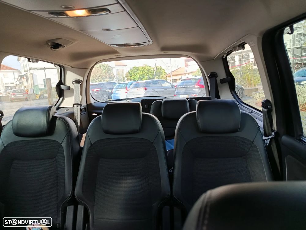 Ford Galaxy 2.0 TDCi Titanium - 12