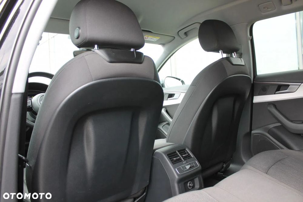 Audi A4 Avant 35 TFSI mHEV Advanced S tronic - 17