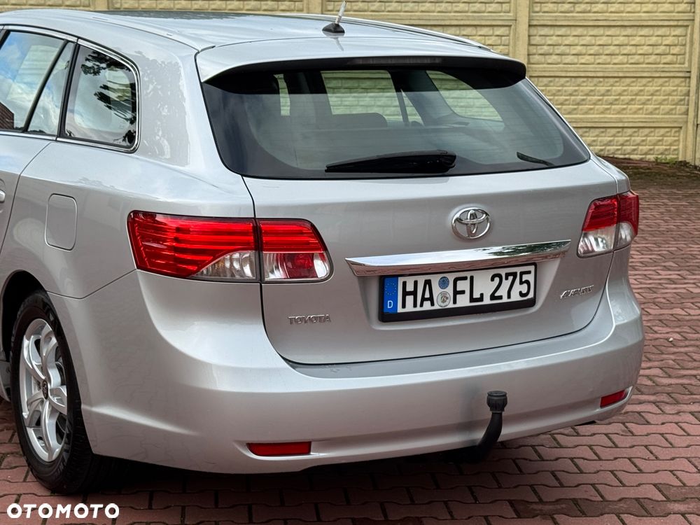 Toyota Avensis Touring Sports 1.8 Business Edition - 13