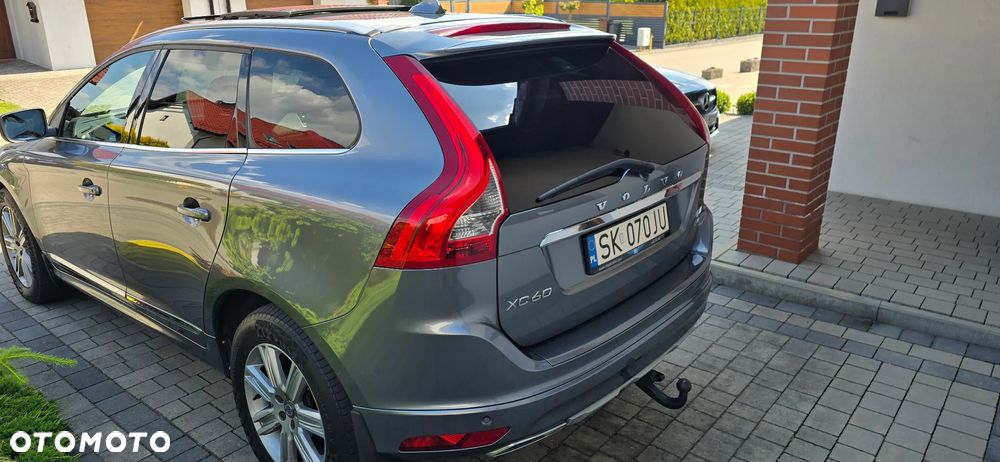 Volvo XC 60 D5 AWD Momentum - 6