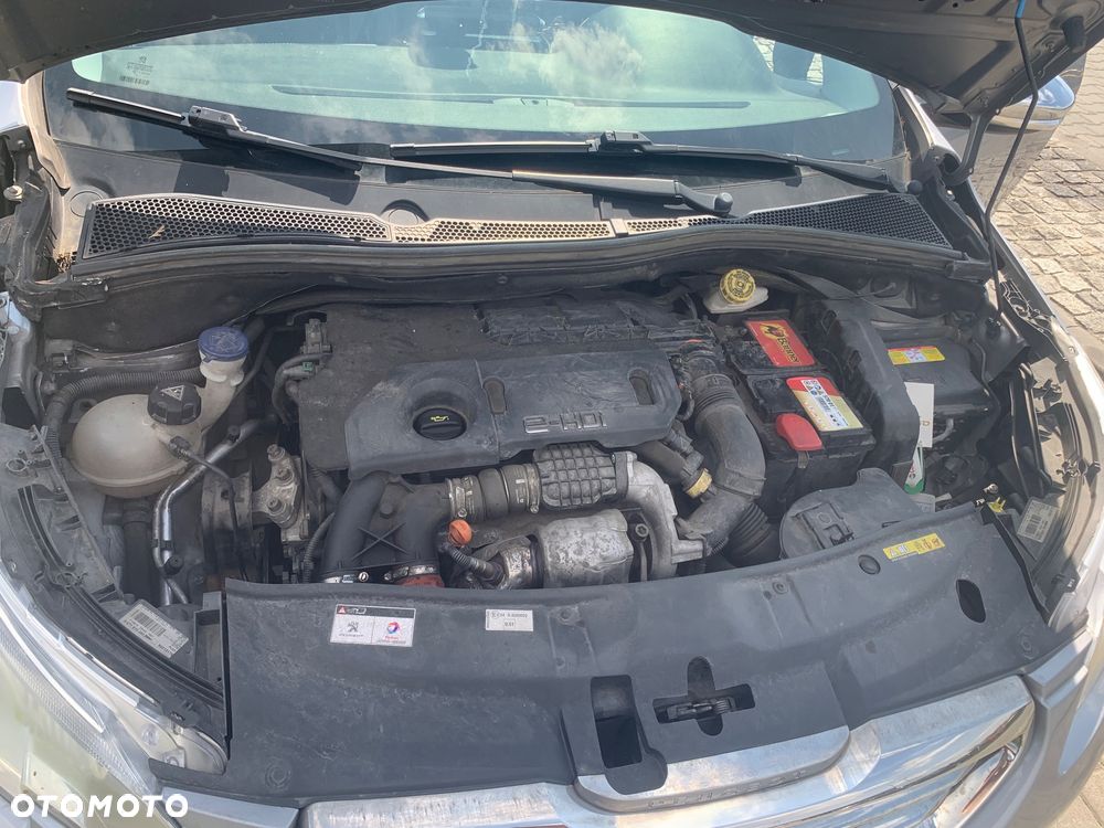 Peugeot 2008 e-HDi FAP 92 EGS6 STOP & START Allure - 12