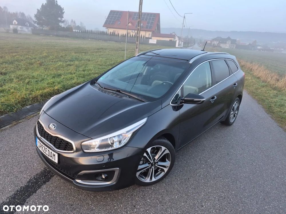 Kia Ceed 1.6 CRDi 136 ISG Platinum Edition - 6