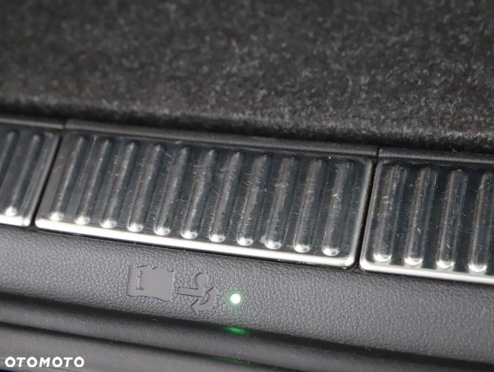 Skoda Superb 2.0 TDI SCR L&K DSG - 27