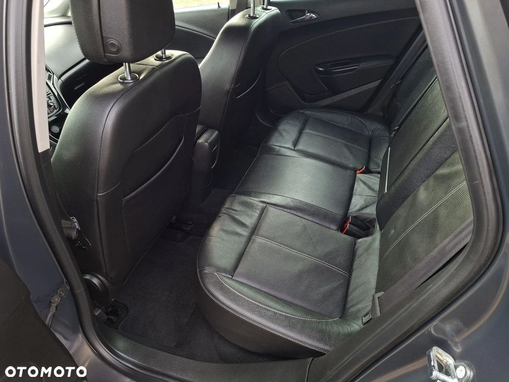 Opel Astra 1.4 Turbo Exklusiv - 22