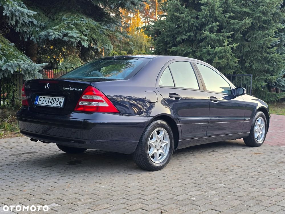 Mercedes-Benz Klasa C 180 Kompressor Classic - 4