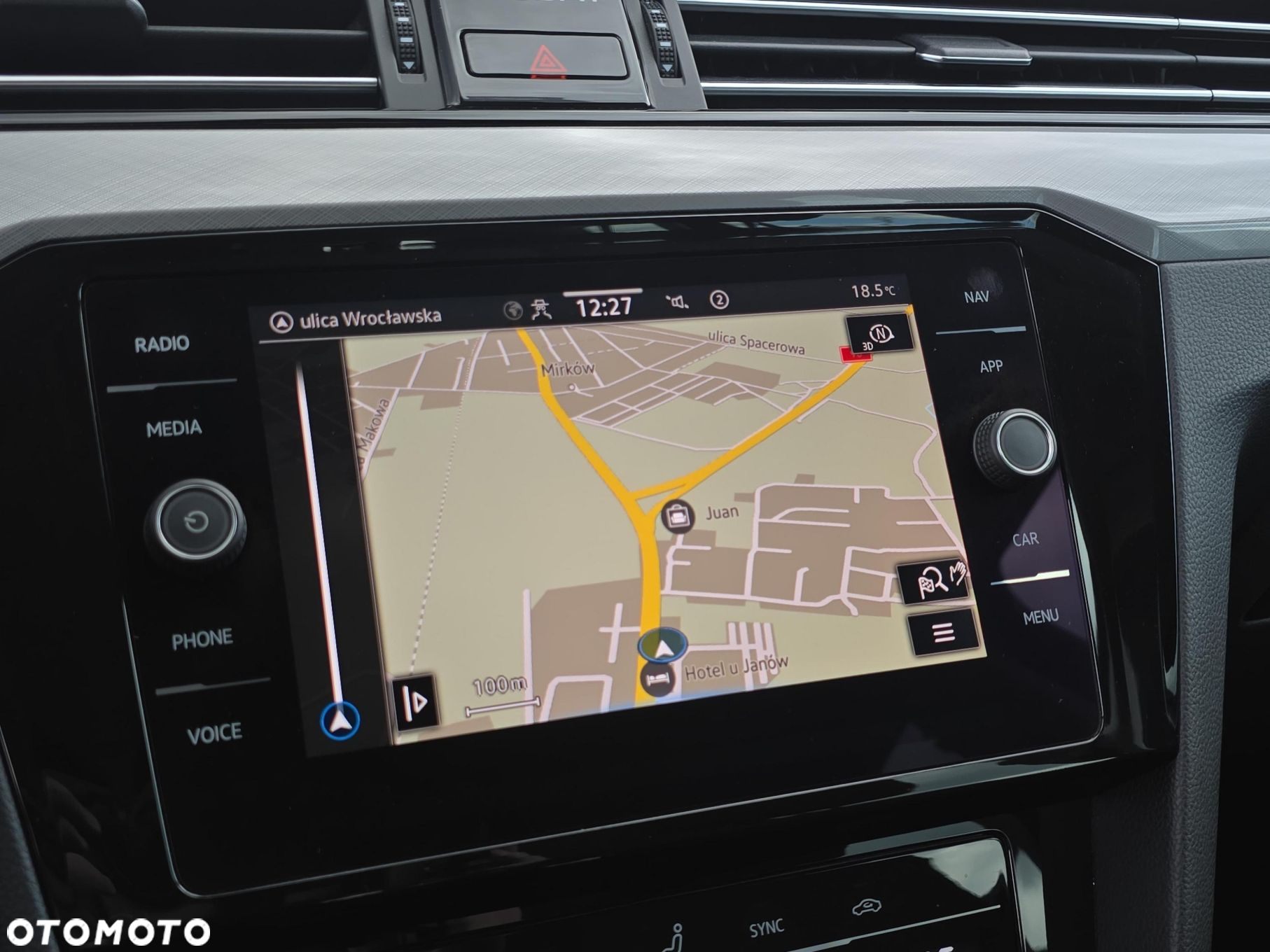 Volkswagen Passat - 16