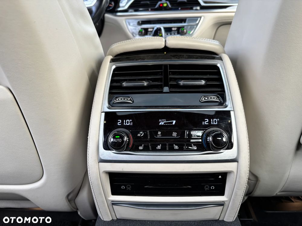 BMW Seria 7 750Li xDrive - 20