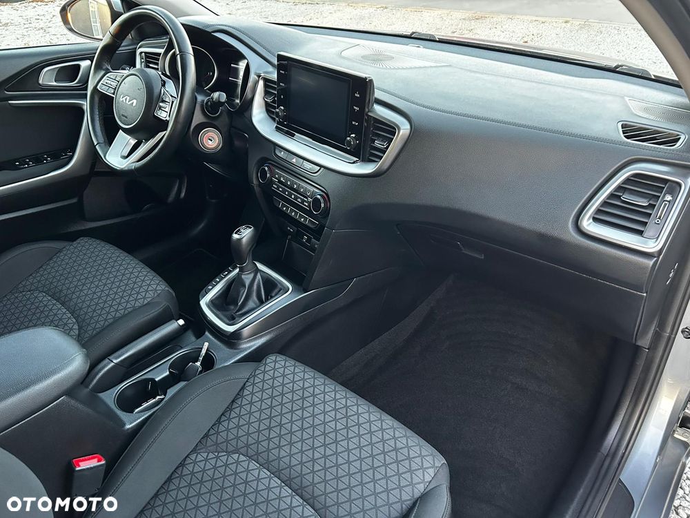 Kia Ceed 1.5 T-GDI OPF Nightline Edition - 18