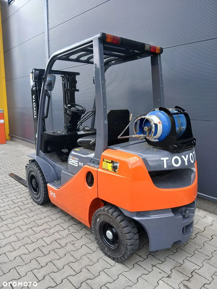Toyota 02-8FGF25 - 5