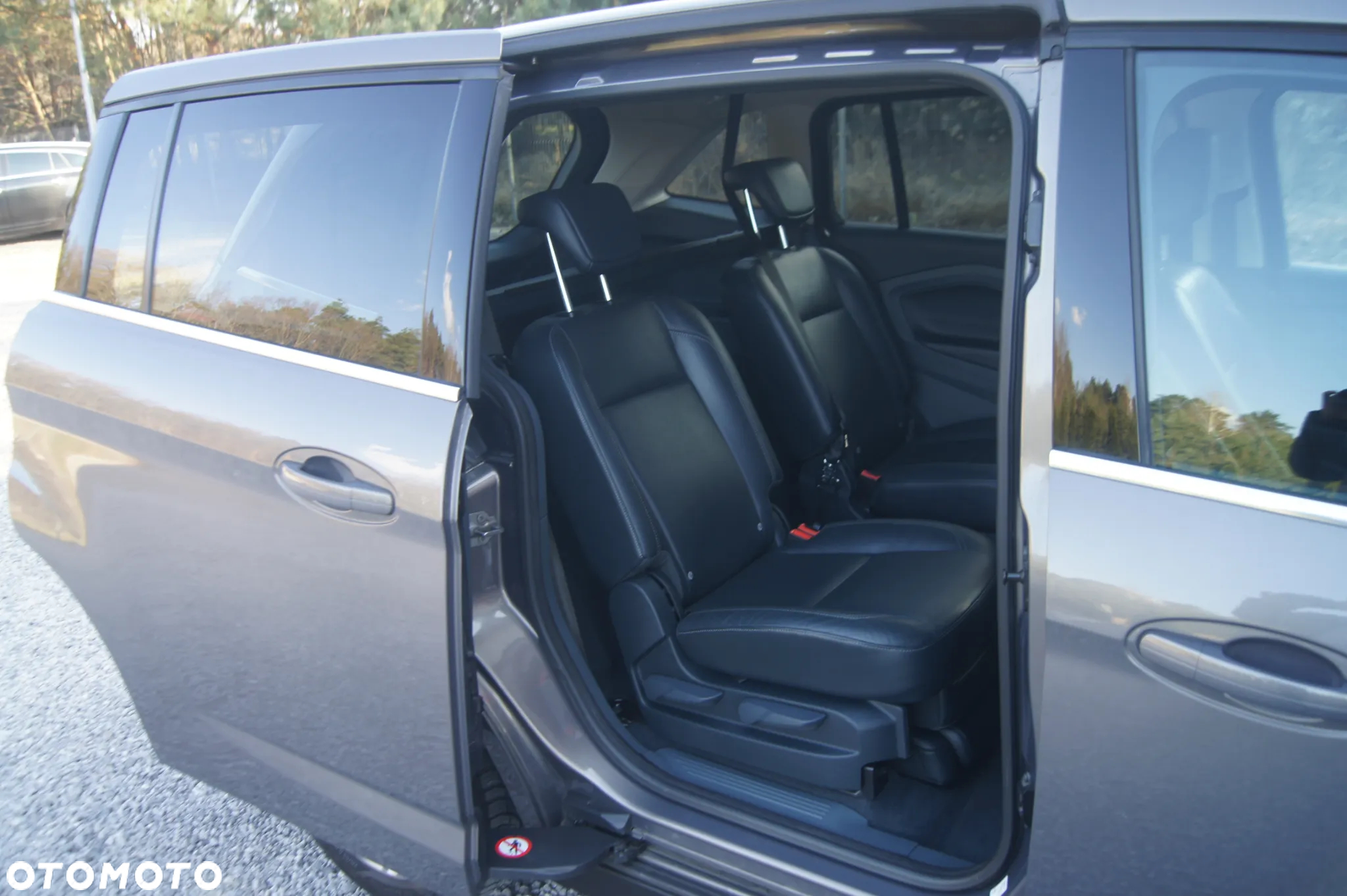 Ford Grand C-MAX 1.6 TDCi Titanium - 24