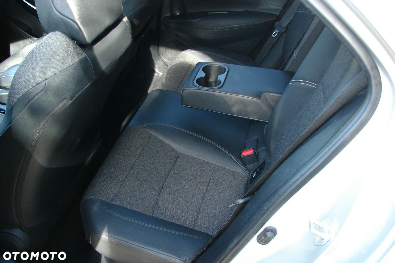 Toyota Corolla - 11