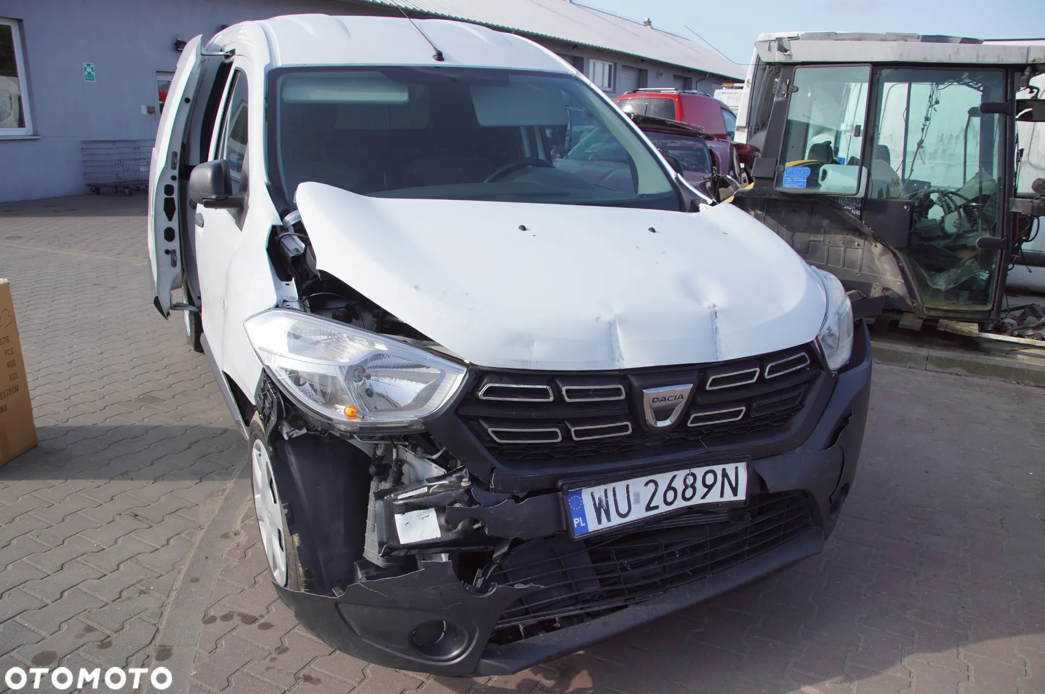 Auto na części - Dacia Dokker Lift 1.6 SCE 102 KM H4M740 JR5050 OV369 2017R Drzwi Lampy Lusterka Szyby Felgi - 2