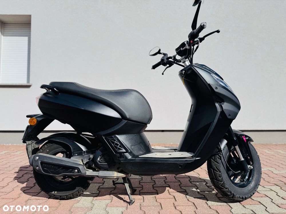 Peugeot Street Zone - 3