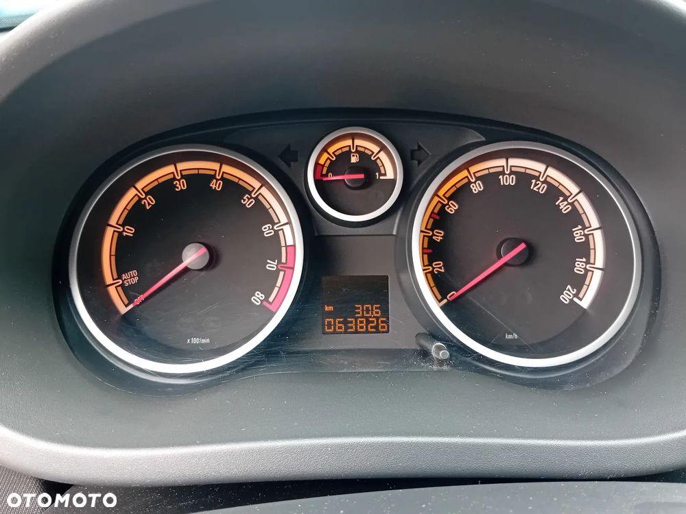 Opel Corsa 1.4 16V Color Elegance - 14