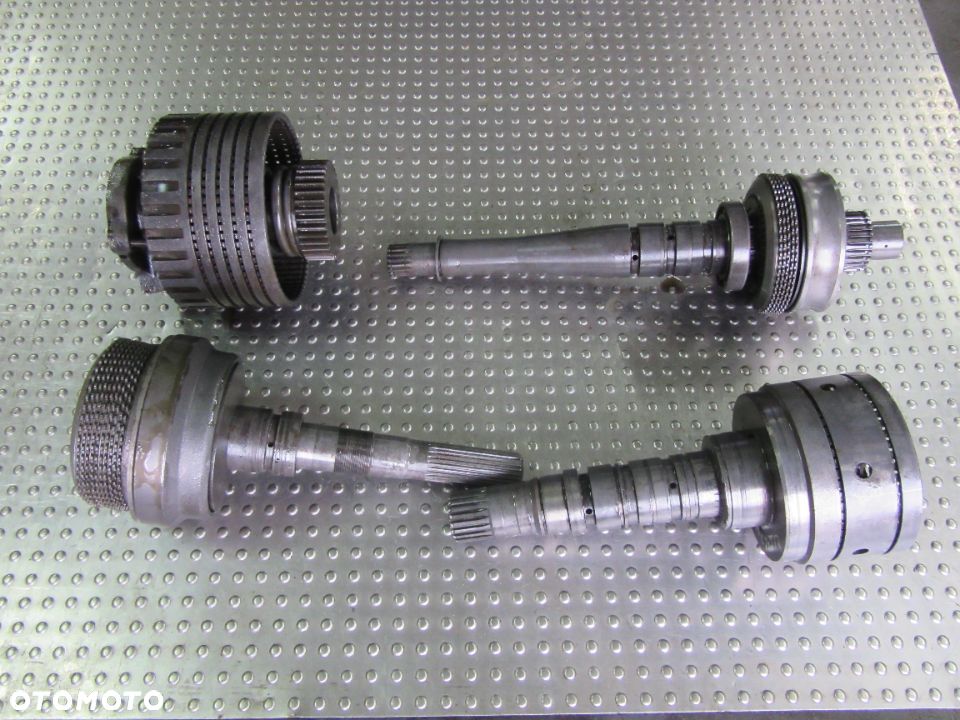 Wałek kosz tryb koło zębate skrzyni Massey Ferguson Valtra seria T T183 T174 T194 T214 T234 T254 - 1