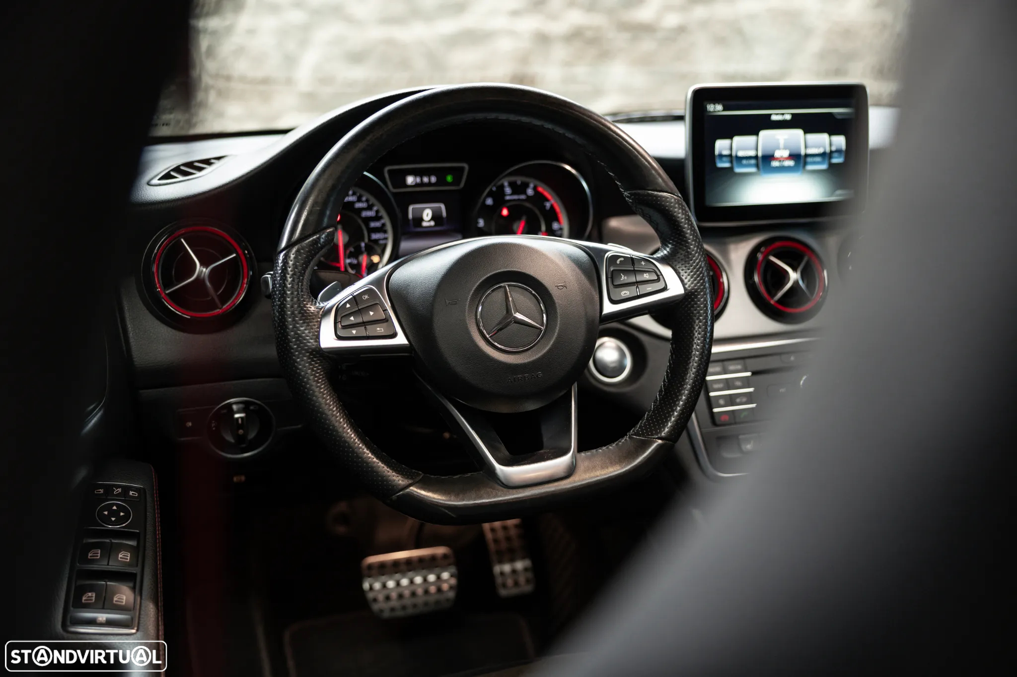 Mercedes-Benz CLA 45 AMG - 9